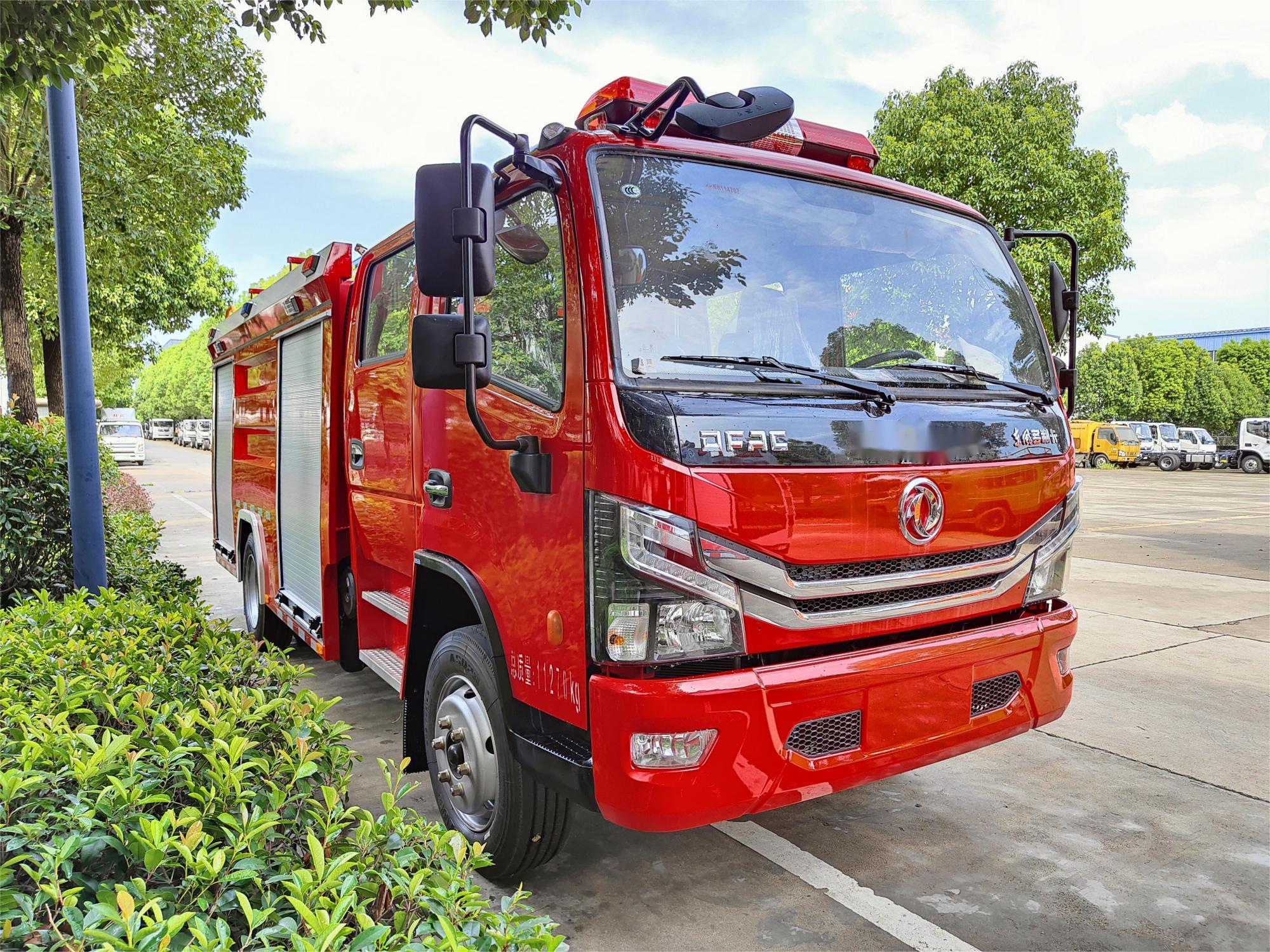 東風(fēng)5噸水罐消防車(chē)