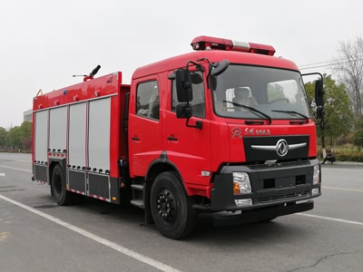 東風7噸泡沫消防車